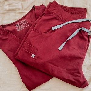 Figs burgundy scrub set